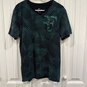 Roger Federer Nike size Medium